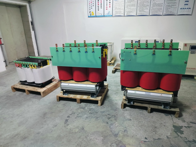 绥芬河KS11-1000KVA矿用变压器